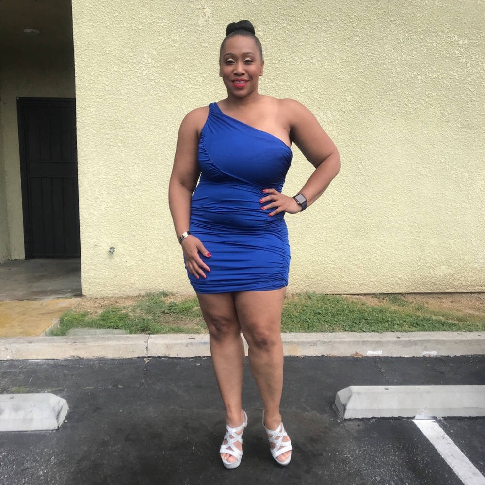 One should blue dress